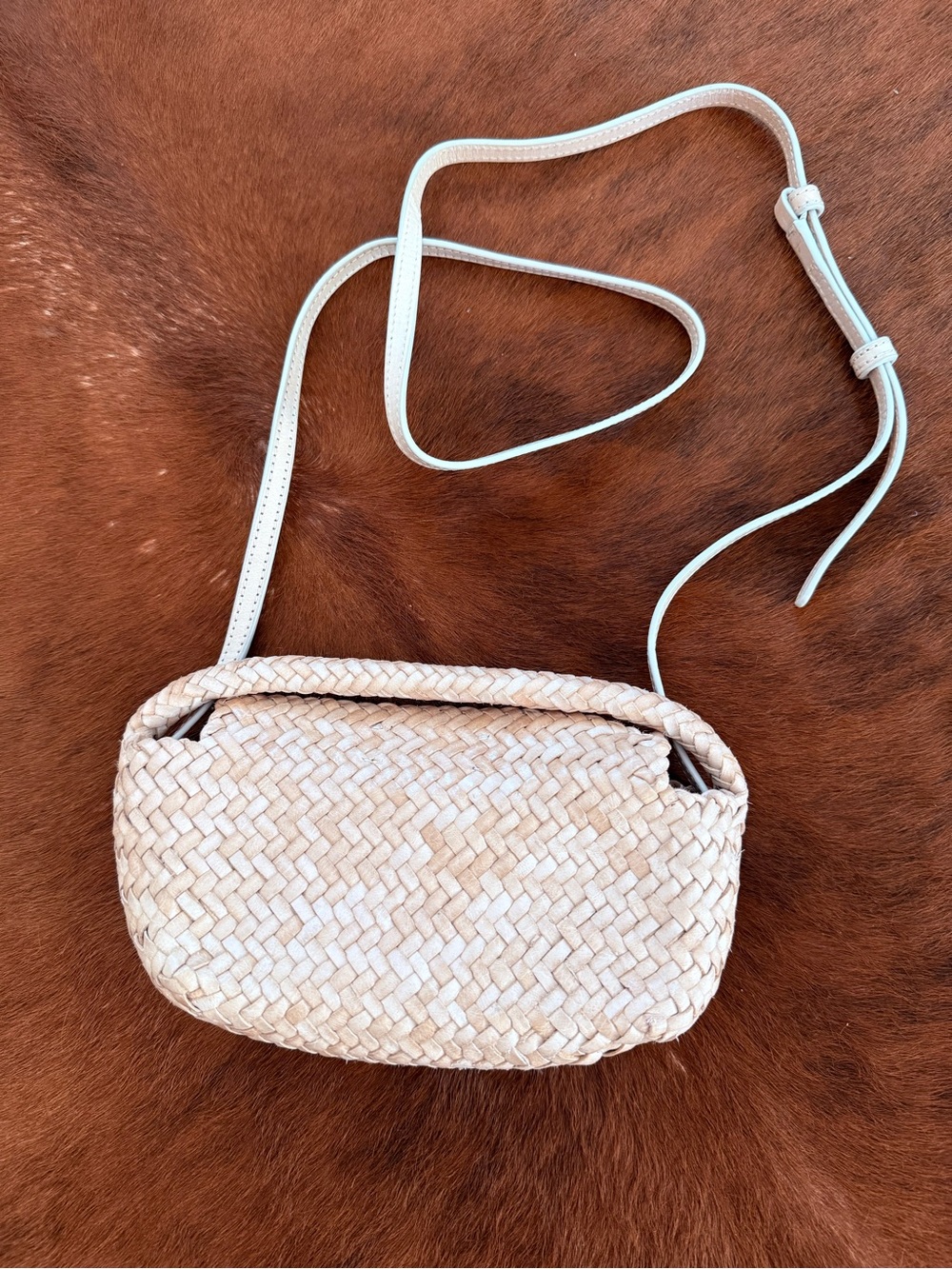 Massimo Dutti Woven Crossbody Bag in Light Beige